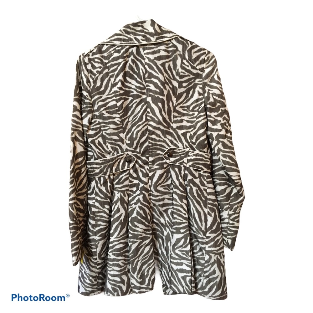 Guess Jacket! - Picture 3 of 7